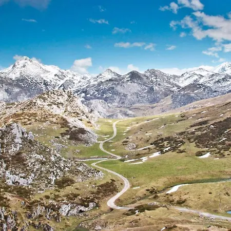 Pulieru - Picos De Europa Views, Designed For Seasons Onís