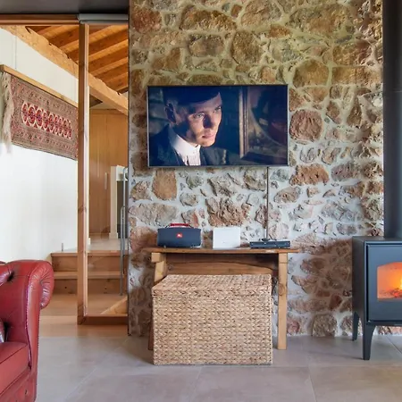 Vakantiehuis Pulieru - Picos De Europa Views, Designed For Seasons *