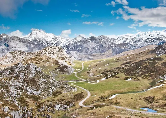 Pulieru - Picos De Europa Views, Designed For Seasons Onís